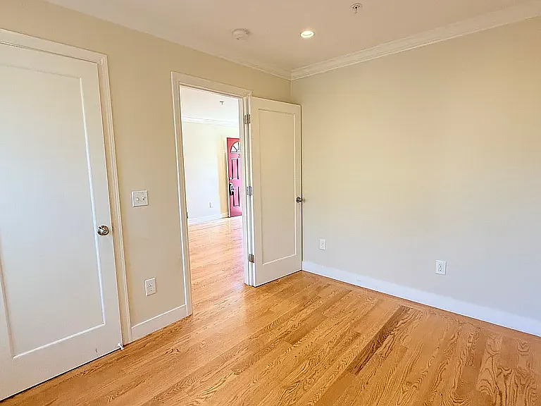 721 Rollins Rd #3 — Photo 3