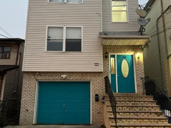 323 Bond St, Elizabeth City, NJ 07206