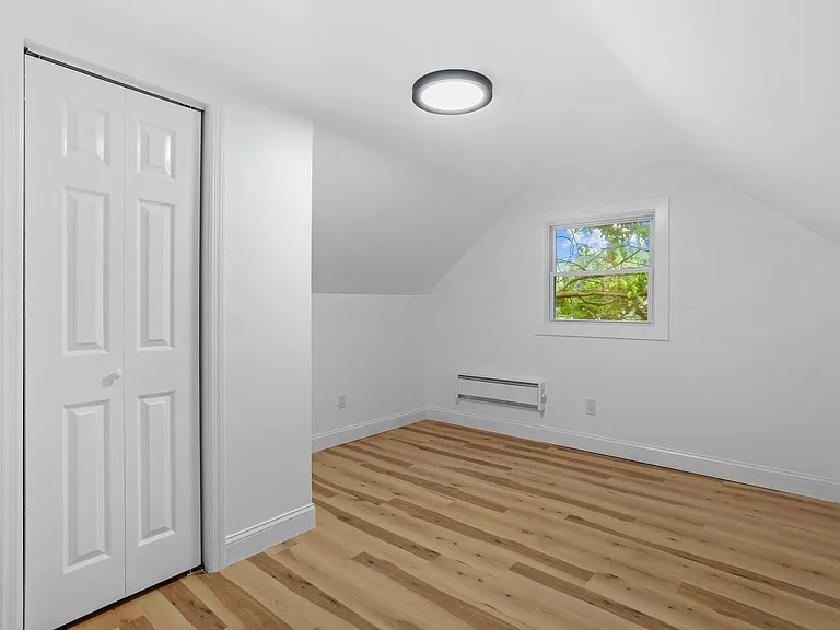 49 Farrell Ave — Photo 20