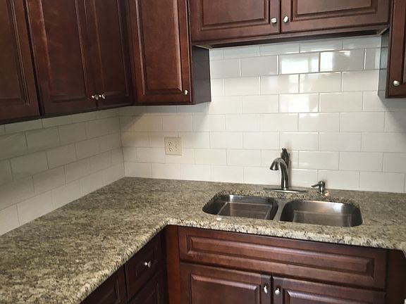 3rd image of 1000 79th Ave N APT 205