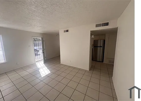 1005 Dickerson Dr SE #A — Photo 8