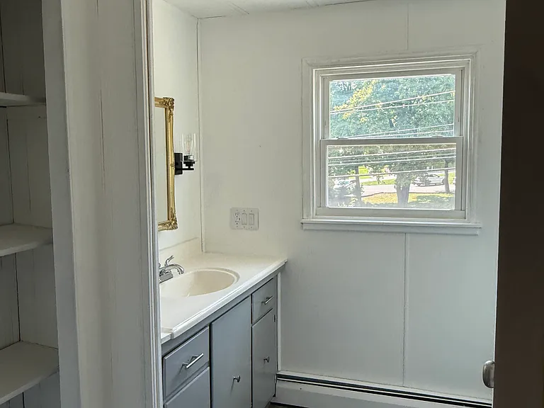 2285 Memorial Hwy #3 — Photo 10