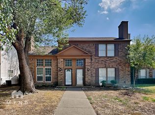 1616 Beach Ln, Arlington, TX 76014