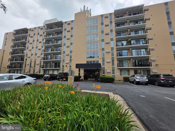 200 Highland Ave APT 210, State College, PA 16801
