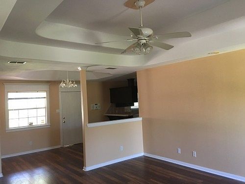 5th image of 1002 Parkway Dr