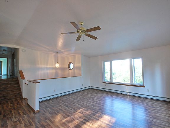 5th image of 572 Mountvista Dr