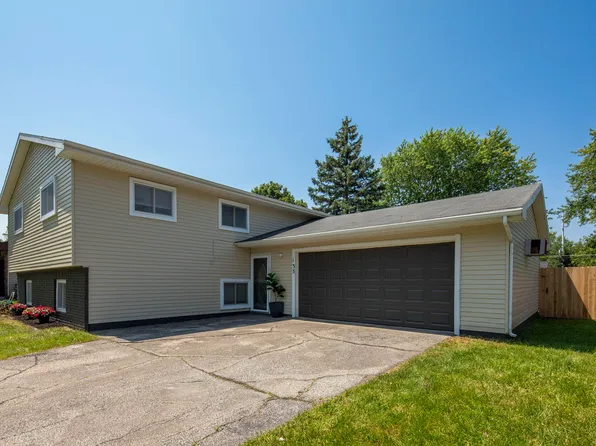 133 Crestwood Dr, Michigan City, IN 46360