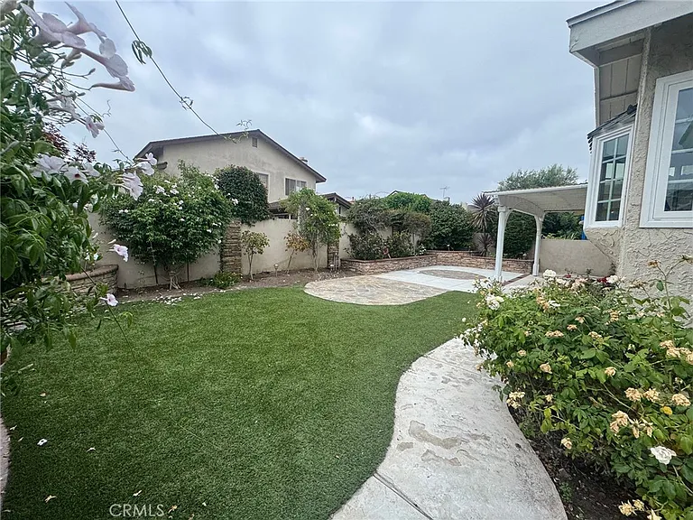 6402 Cantiles Ave — Photo 20