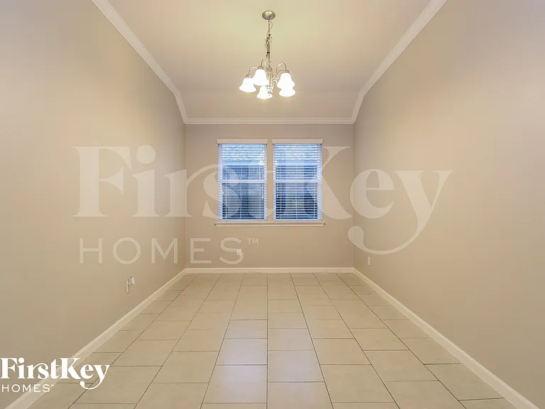 7807 Jarrod Way — Photo 5