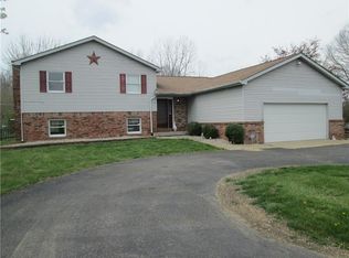 8299 N Frontage Rd, Fairland, IN 46126