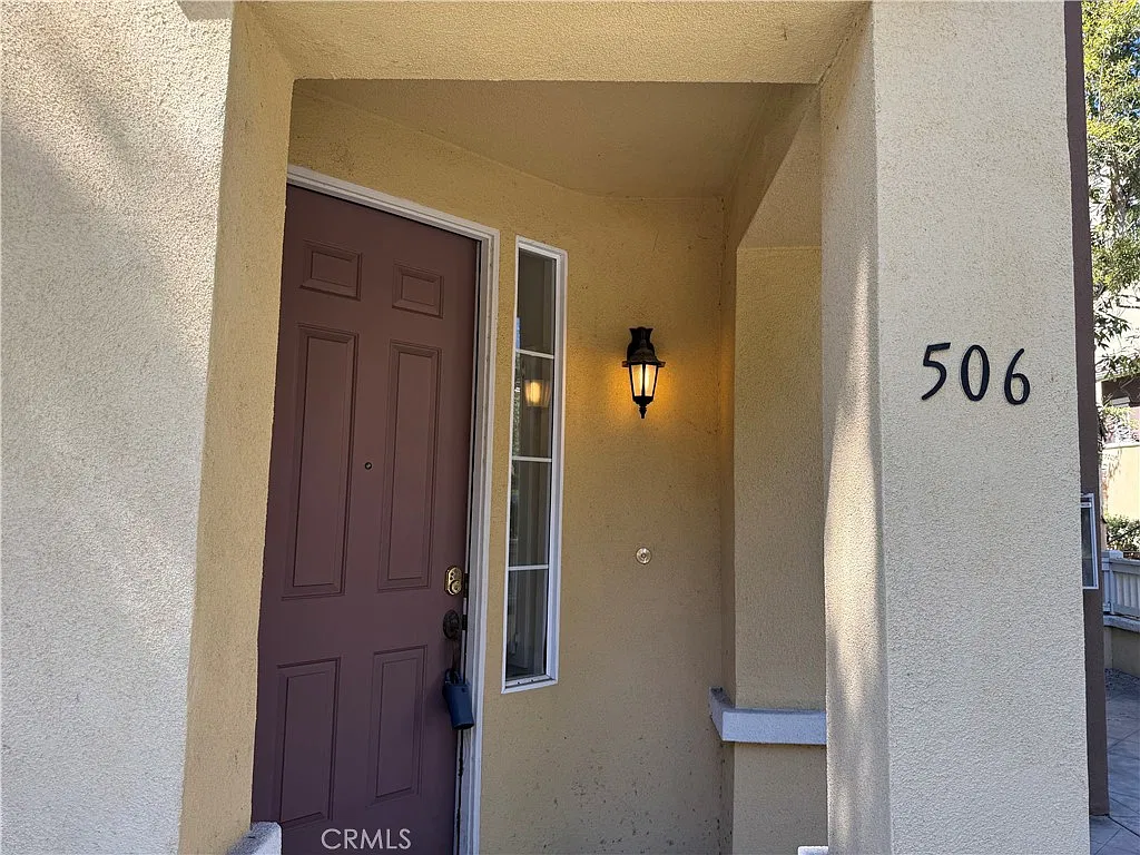 3 bed, 2.5 bath, 1627 sqft, $4,150 — Photo 2