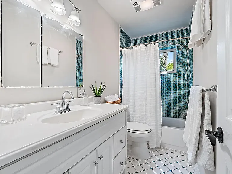 6205 S Indian River Dr — Photo 14