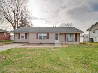 33808 Woodgate Ct, Brighton, IL 62012