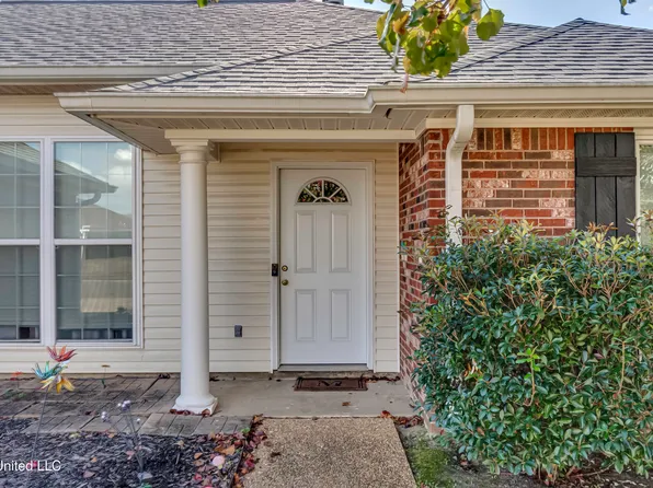 217 White Oak Pl, Pearl, MS 39208