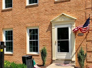 7914 Treeside Ct, Springfield, VA 22152