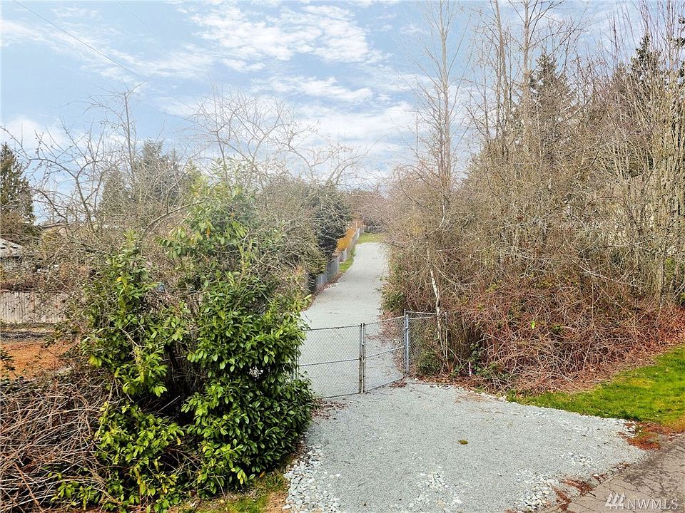 1st image of 2303 123rd Pl SE
