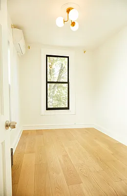 Rented by SPORN GROUP LLC | media 28