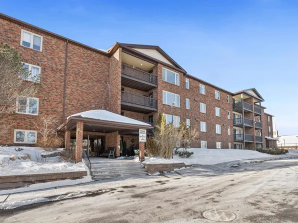 64 Cumberland Dr #410, Halifax, NS B2V 2C7