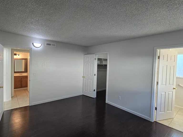 2925 Lerwick Rd #2925 — Photo 11