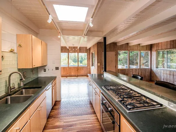 552 Montford Ave, Mill Valley, CA 94941