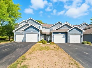 519 Woodcrest Dr #519, Mundelein, IL 60060