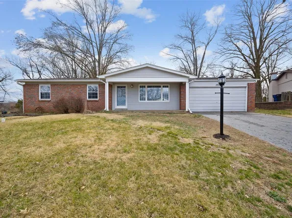 12284 Prinster Dr, Saint Louis, MO 63146