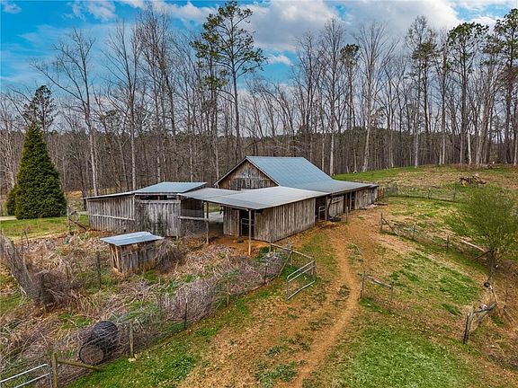 4th image of 723 Sulphur Springs Rd