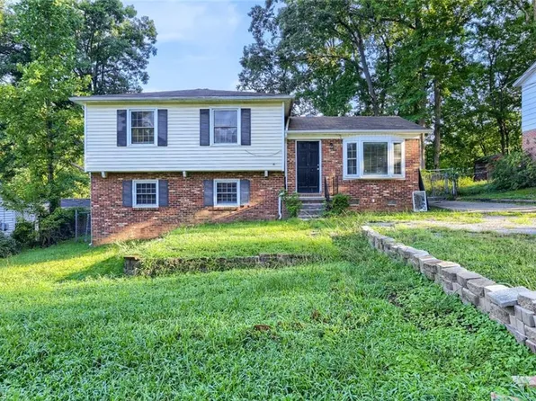 4114 Farmbrooke Dr, Greensboro, NC 27407