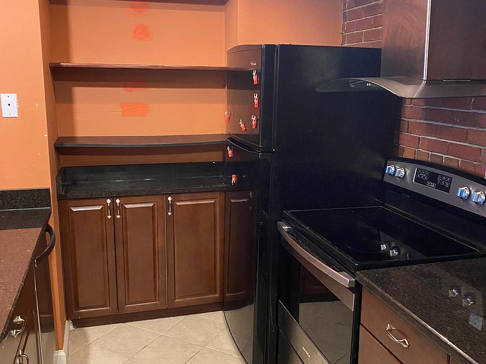 1st image of 36 Greentree Ln APT 22