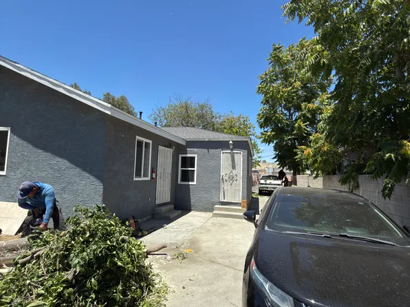 3310 Palm Ave, Lynwood, CA 90262