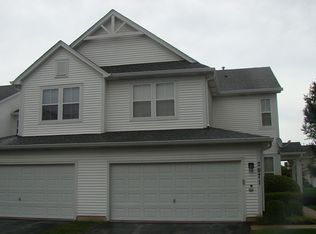 2871 Falling Waters Ln, Lindenhurst, IL 60046