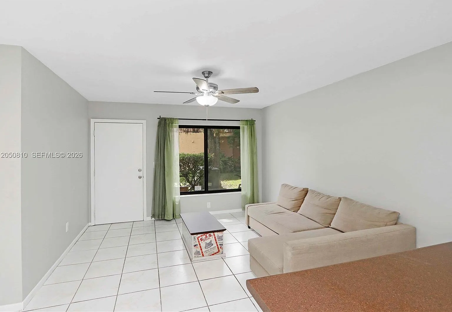 Lago Grande Two Condo — Photo 2