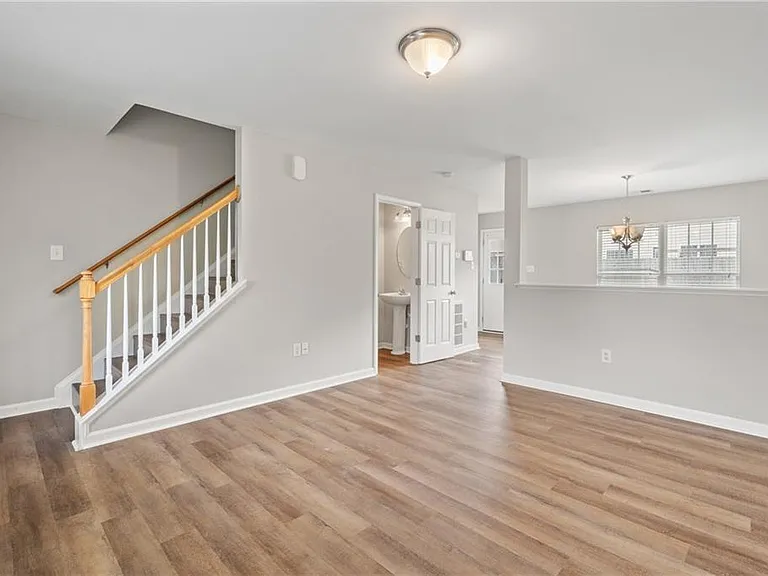 3009 Maura Ct — Photo 3