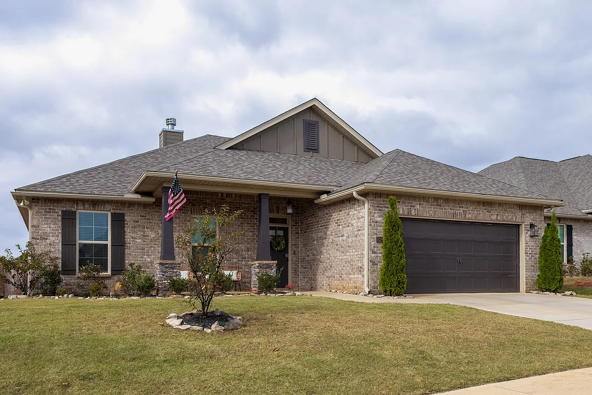 Building Photo - 15689 Big Ben Dr NW