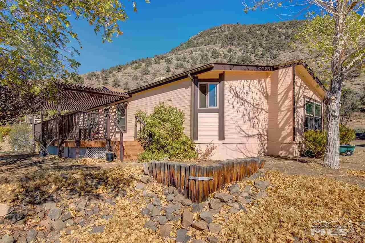 378 Patricia Ln photo 1