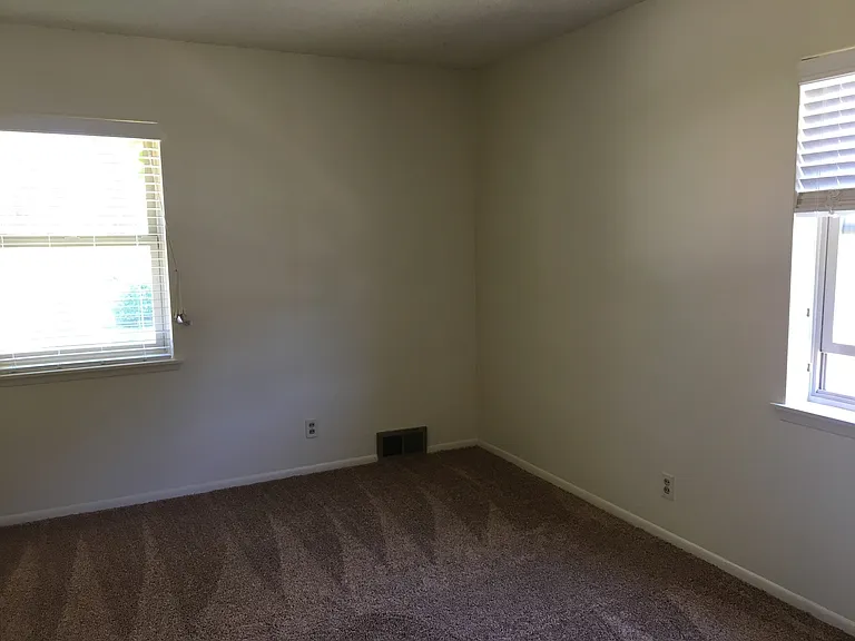 145 N 900 W — Photo 7