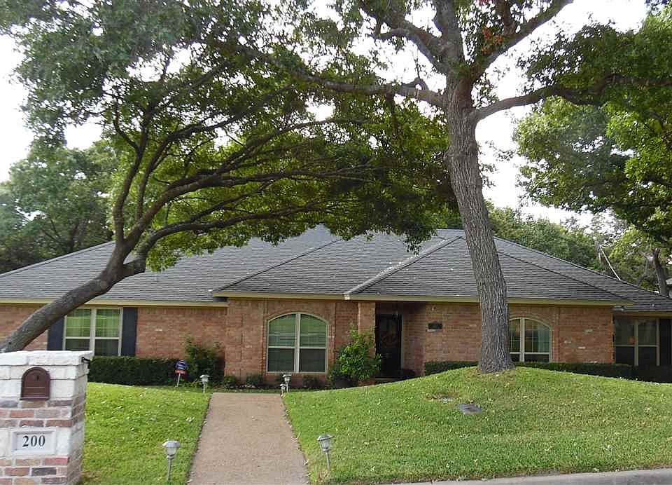 1st image of 200 Trailwood Dr