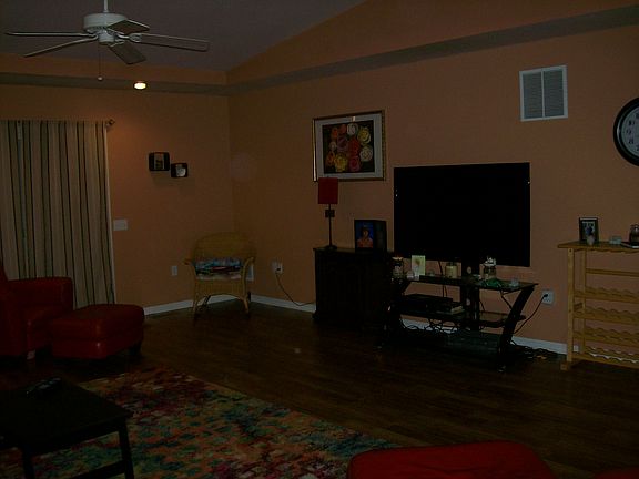 4th image of 204 N Catamount Blvd