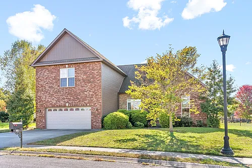 126 Parkland Cir Photo 1