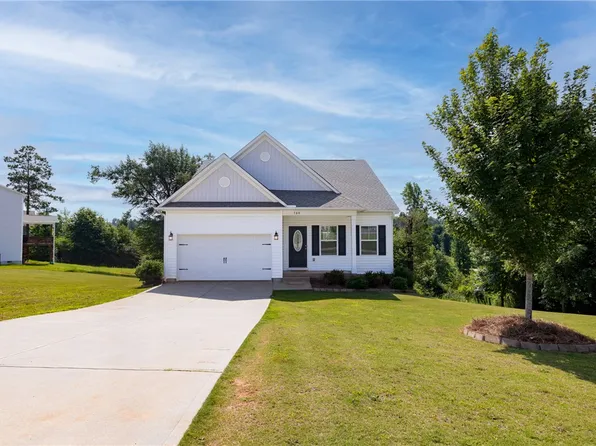 768 Rocky Ridge Cir, Seneca, SC 29678