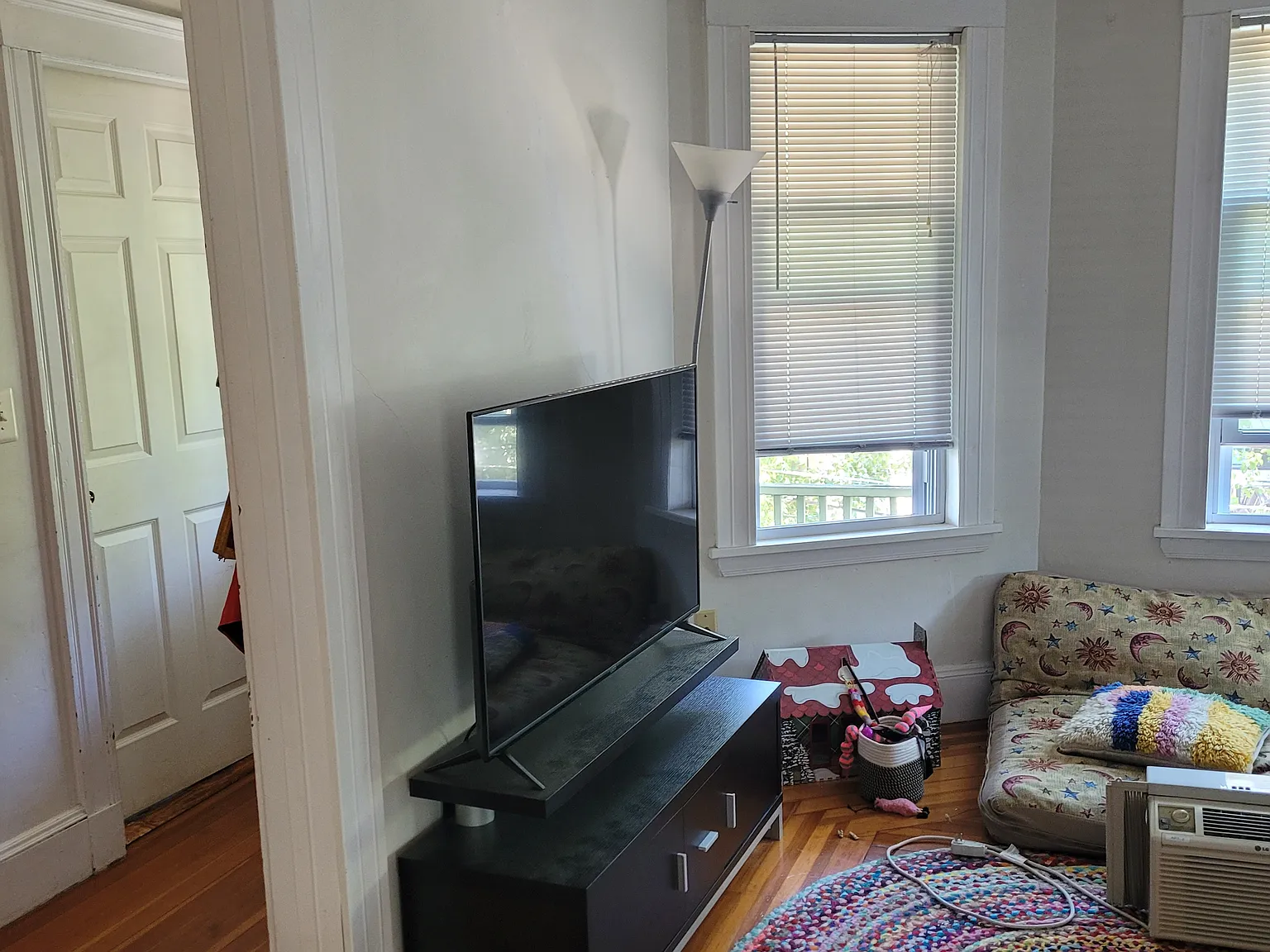 2 bed, 1100 sqft, $3,100 — Photo 4