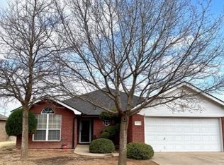 1936 77th St, Lubbock, TX 79423