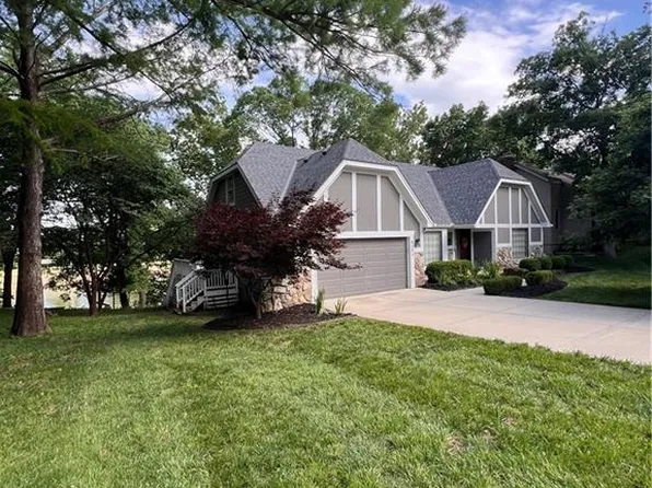 8201 N Oregon Dr, Kansas City, MO 64151