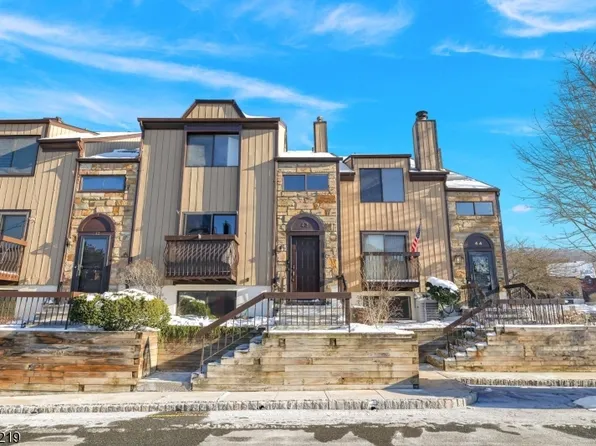 43 Bennington Sq, Washington Twp., NJ 07853