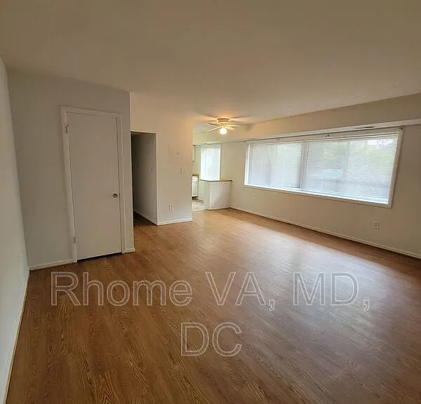 3220 S 28th St #204 — Photo 9