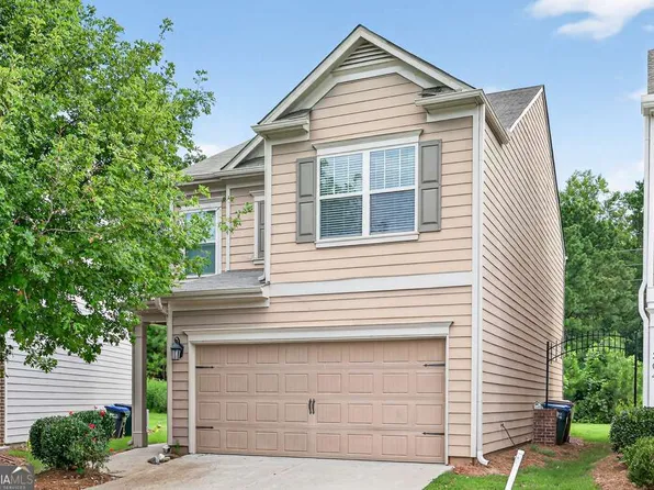 208 Highland Pointe Cir E, Dawsonville, GA 30534