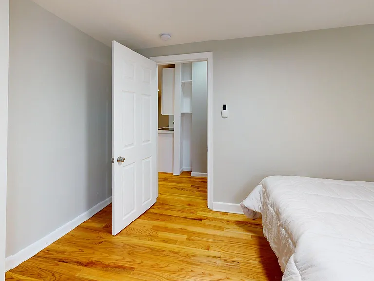 815 State St #3 — Photo 8