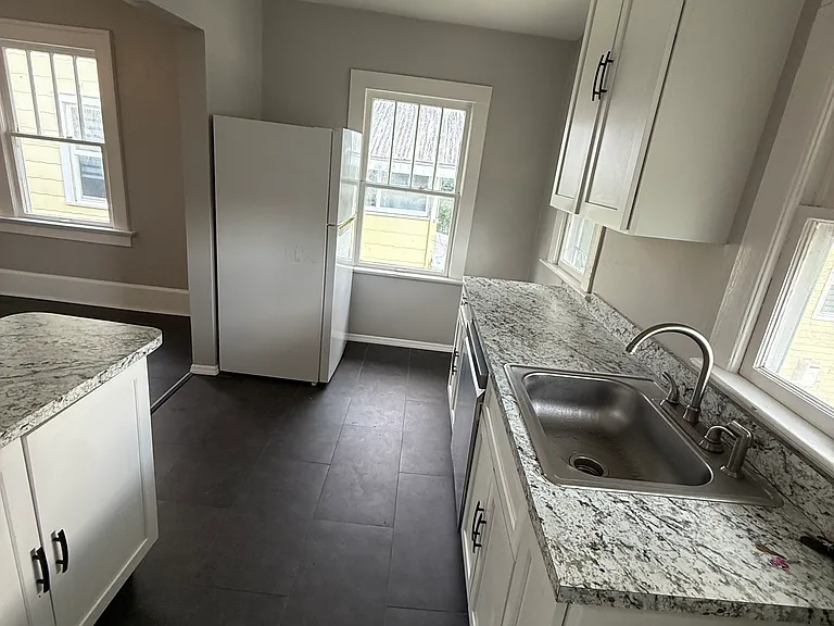 418 Broadway Ave #4 — Photo 7