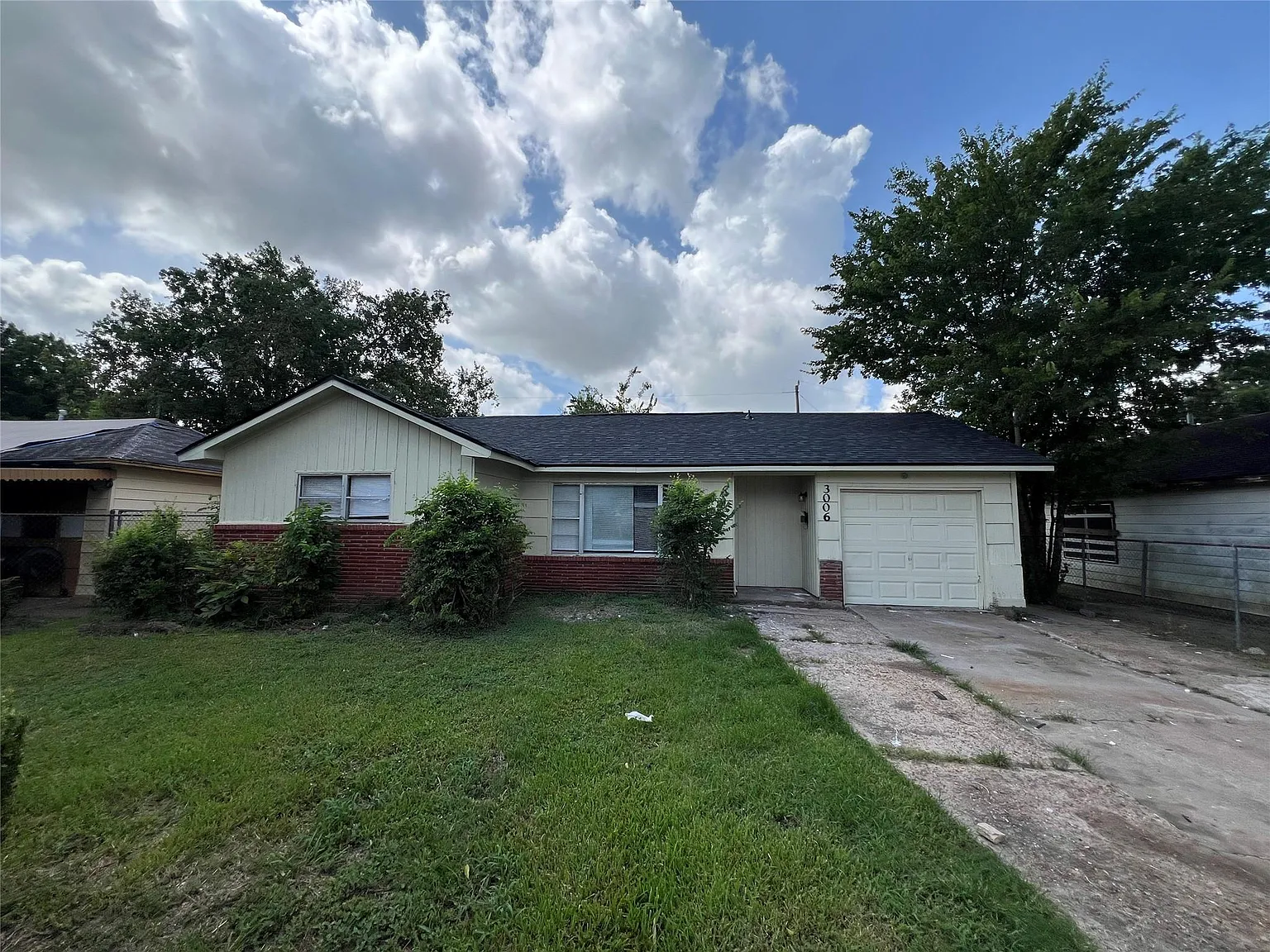 4 bed, 2.0 bath, 1660 sqft, $1,800 — Photo 1