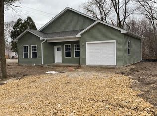 W905 Florence Rd, Genoa City, WI 53128